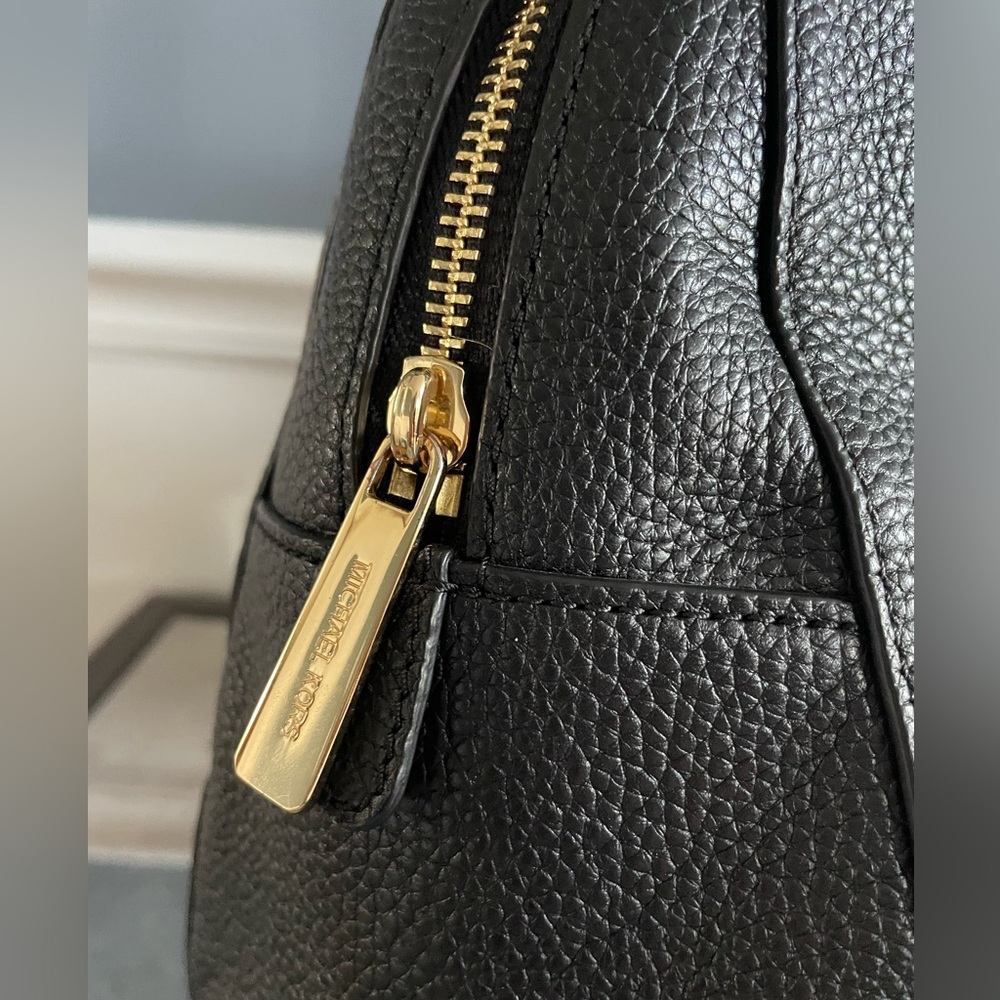 Micheal Kors Sandrine Leather Satchel - Picture 4 of 12